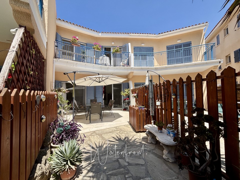 Semi Detached Villa For Sale  in  Universal