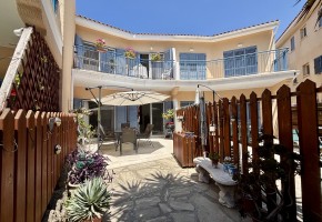Semi Detached Villa For Sale in Universal, Paphos - SL24292