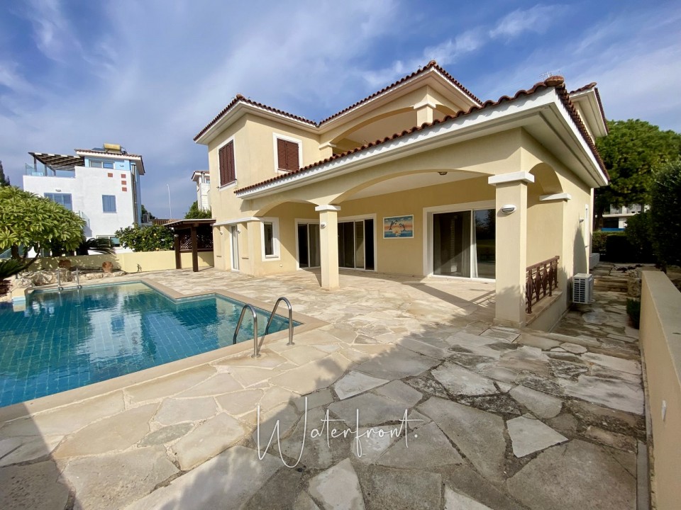Detached Villa For Sale  in  Coral Bay