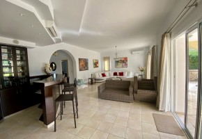 Detached Villa For Sale  in  Coral Bay