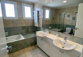 Detached Villa For Sale  in  Coral Bay
