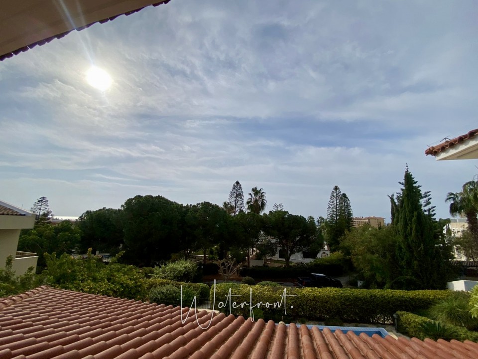 Detached Villa For Sale  in  Coral Bay