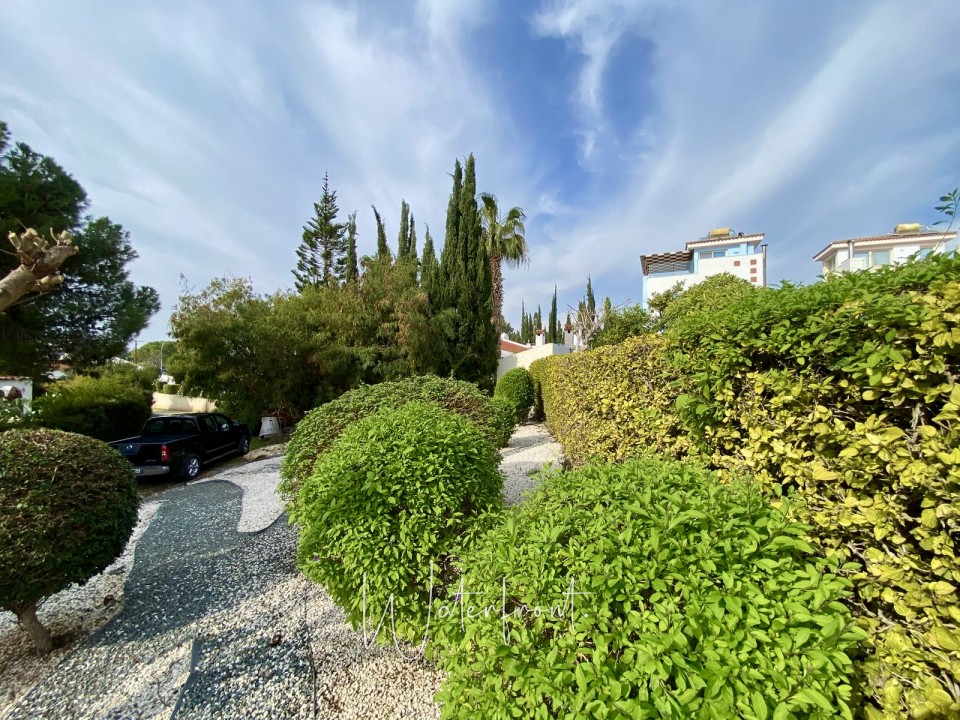 Detached Villa For Sale  in  Coral Bay