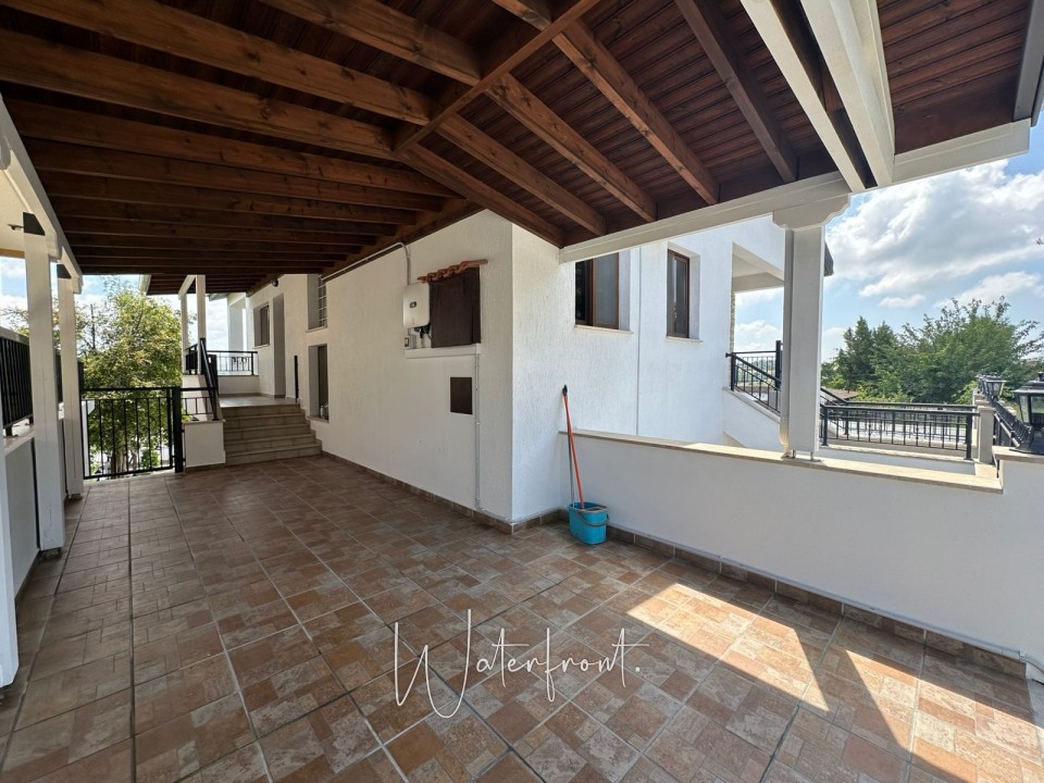Detached Villa For Sale  in  Stroumpi