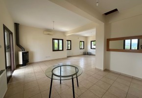 Detached Villa For Sale  in  Stroumpi