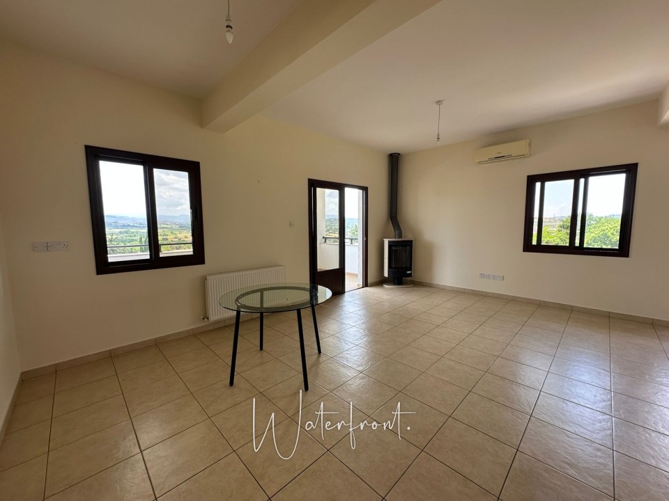 Detached Villa For Sale  in  Stroumpi