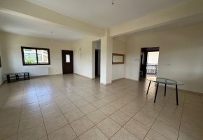 Detached Villa For Sale  in  Stroumpi