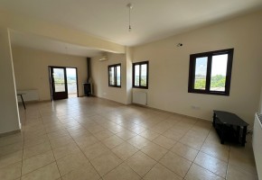 Detached Villa For Sale  in  Stroumpi