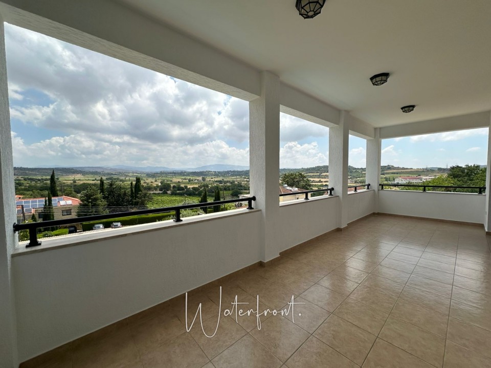 Detached Villa For Sale  in  Stroumpi