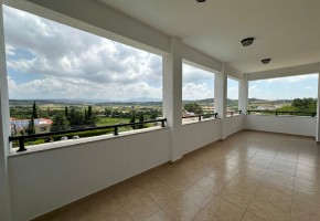 Detached Villa For Sale  in  Stroumpi