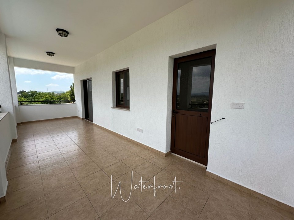 Detached Villa For Sale  in  Stroumpi