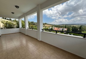 Detached Villa For Sale  in  Stroumpi