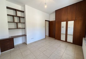 Detached Villa For Sale  in  Stroumpi