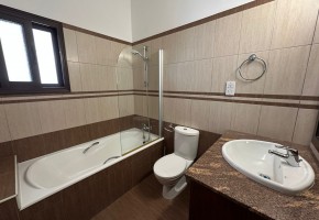 Detached Villa For Sale  in  Stroumpi