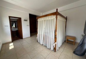 Detached Villa For Sale  in  Stroumpi