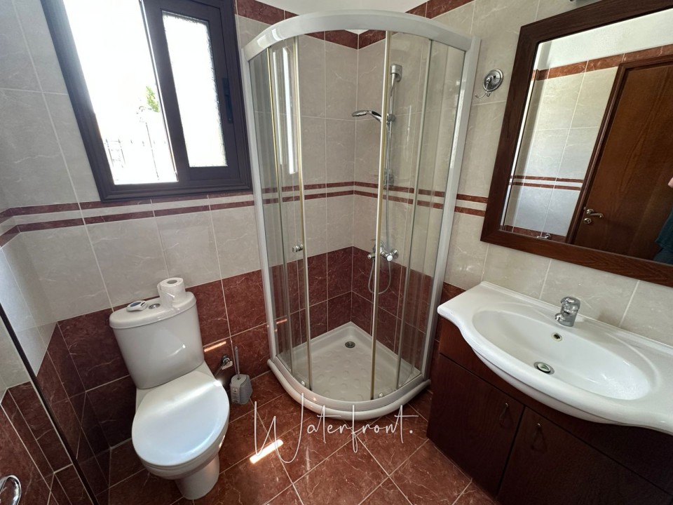 Detached Villa For Sale  in  Stroumpi