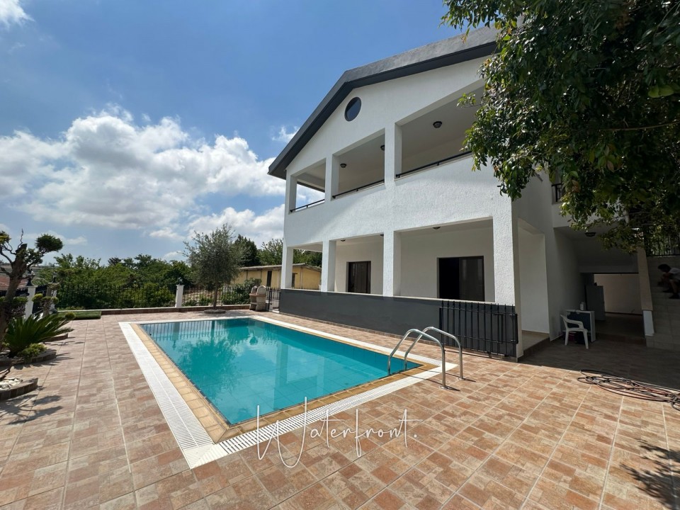 Detached Villa For Sale  in  Stroumpi