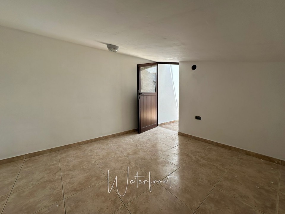 Detached Villa For Sale  in  Stroumpi
