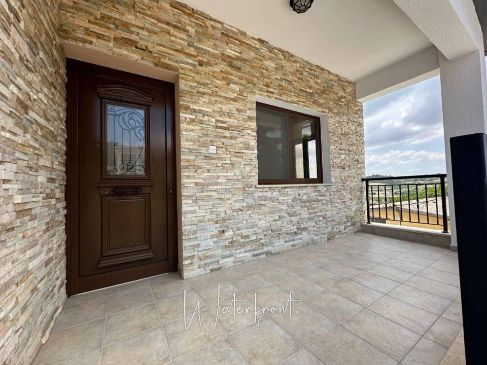 Detached Villa For Sale  in  Stroumpi