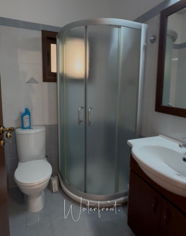 Detached Villa For Sale  in  Stroumpi