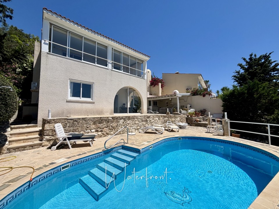 Detached Villa For Sale  in  Kamares - Tala