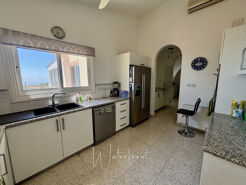 Detached Villa For Sale  in  Kamares - Tala