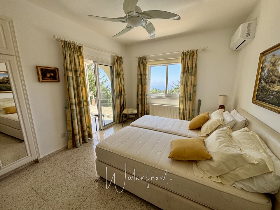 Detached Villa For Sale  in  Kamares - Tala