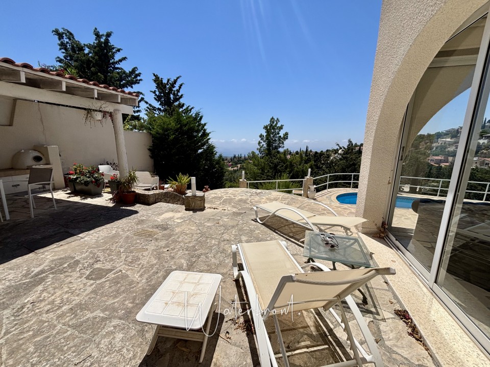Detached Villa For Sale  in  Kamares - Tala