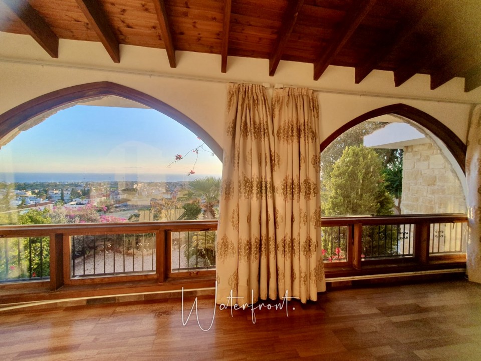 Detached Villa For Sale  in  Peyia