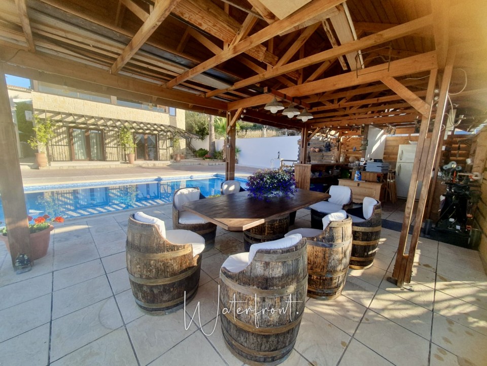 Detached Villa For Sale  in  Peyia