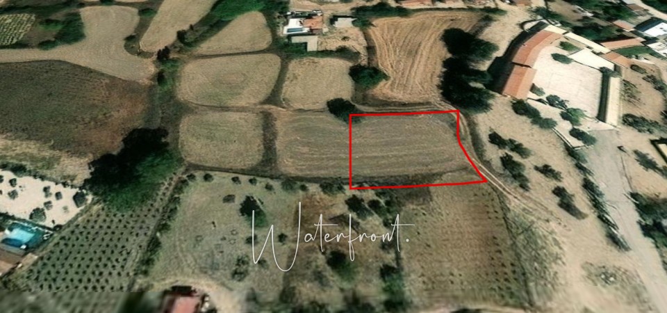 Residential Land  For Sale  in  Polemi