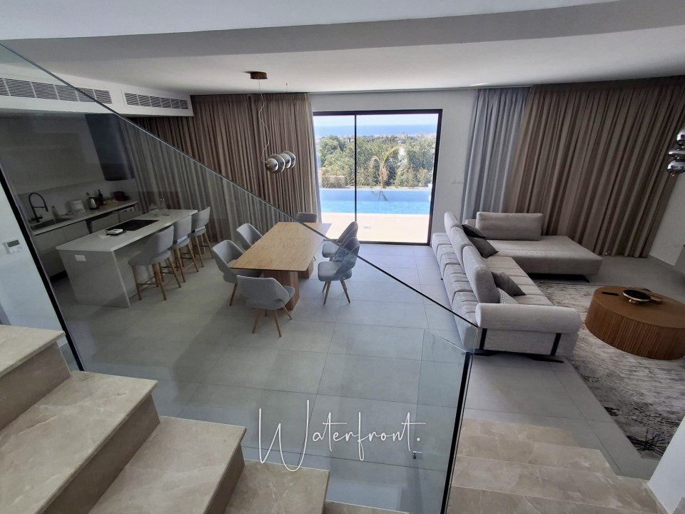 Detached Villa For Sale  in  Chloraka