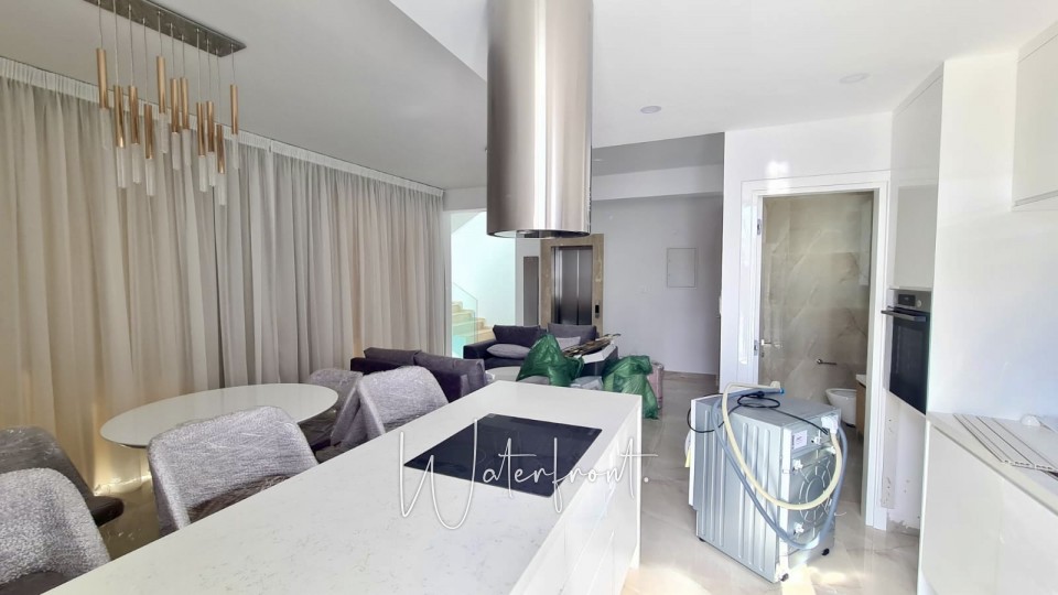 Detached Villa For Sale  in  Chloraka
