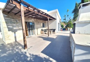 Detached Villa For Sale  in  Choletria