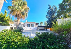 Detached Villa For Sale in Choletria, Paphos - SL24643