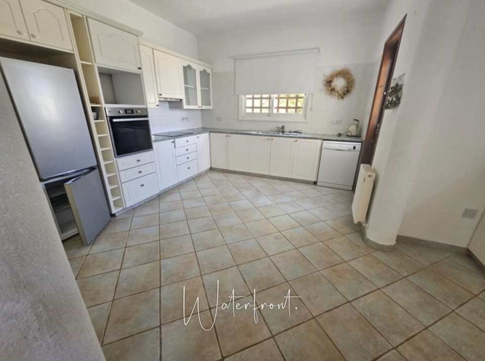 Detached Villa For Sale  in  Kamares - Tala