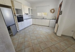 Detached Villa For Sale  in  Kamares - Tala