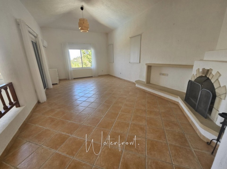 Detached Villa For Sale  in  Kamares - Tala