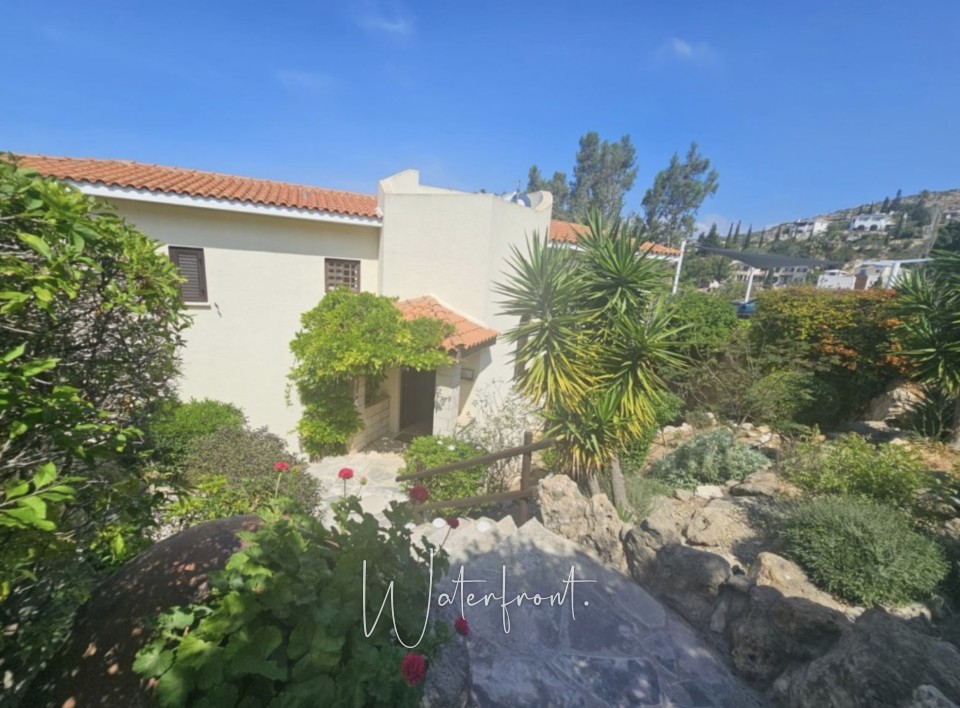 Detached Villa For Sale  in  Kamares - Tala