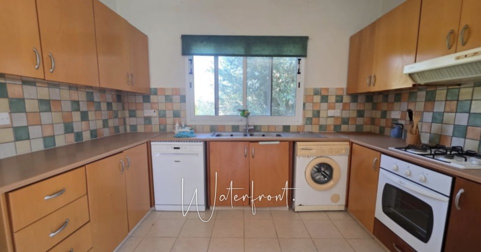 Detached Villa For Sale  in  Yeroskipou