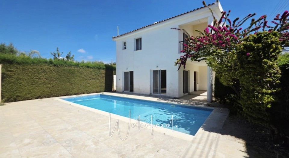 Detached Villa For Sale  in  Yeroskipou