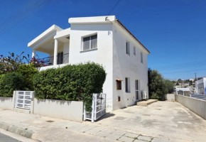 Detached Villa For Sale  in  Yeroskipou