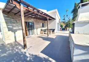 Detached Villa For Sale  in  Acheleia