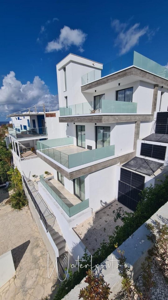 Detached Villa For Sale  in  Acheleia