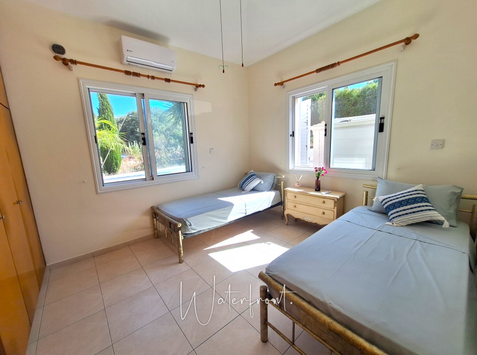 Bungalow For Sale  in  Polemi