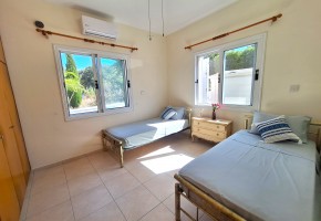 Bungalow For Sale  in  Polemi