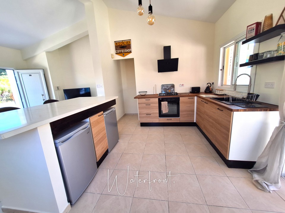 Bungalow For Sale  in  Polemi