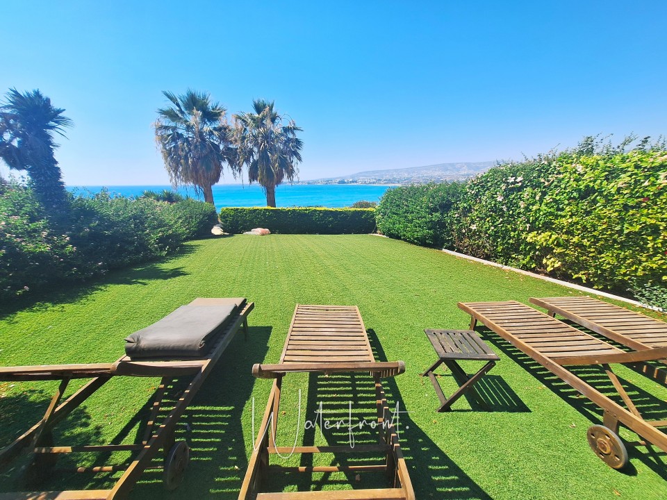 Detached Villa For Sale  in  Kissonerga