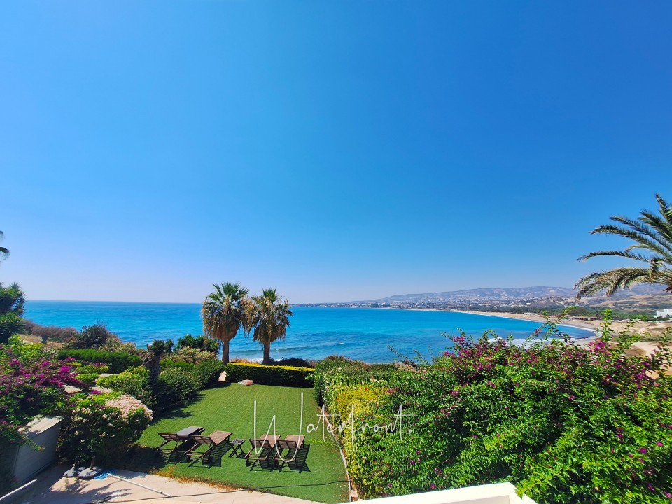 Detached Villa For Sale  in  Kissonerga