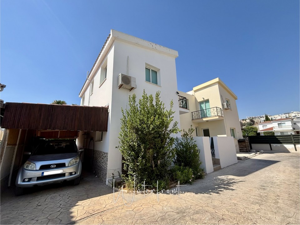 Detached Villa For Sale  in  Universal